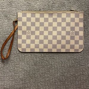 Authentic Louis Vuitton Neverfull Pouch